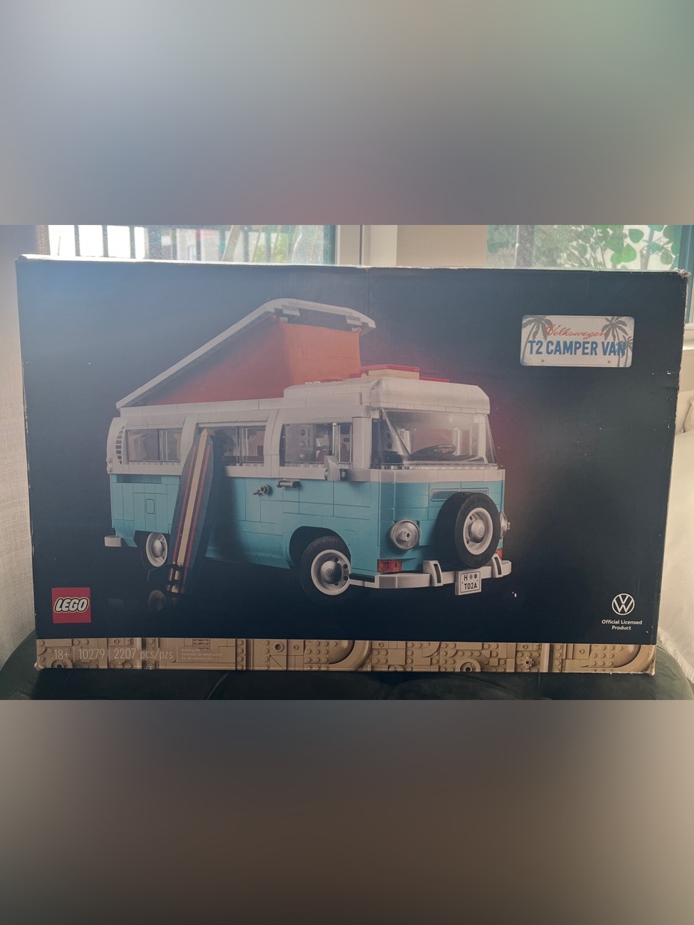 Turquoise Campervan LEGO 10279 with Pop-Top and Front Spare Wheel